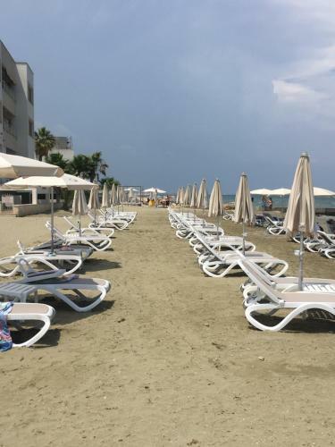 Larnaca Beach Apartment 1a