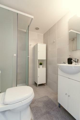 Apartamento Furnished Seafront Studio