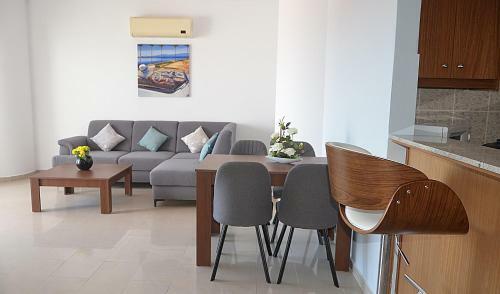 Nicolaides Sea View Apartments