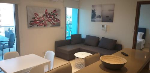 Apartamento Horizon Luxury Suite At Finikoudes Beach 303