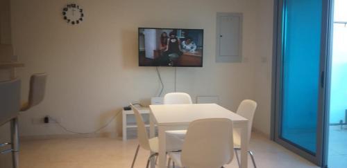 Apartamento Horizon Luxury Suite At Finikoudes Beach 303