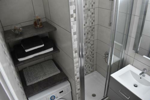 Marias Apartment - In City Centre,near Beach
