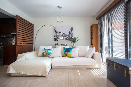 Apartamento Penthouse Duplex Overlooking The Mediterranean