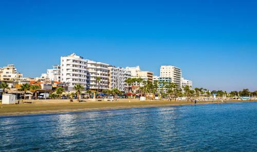 Apartamento Larnaca Seaview Rooms