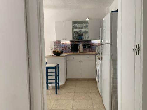 Apartamento Romy's 1-br Apt By The Beach