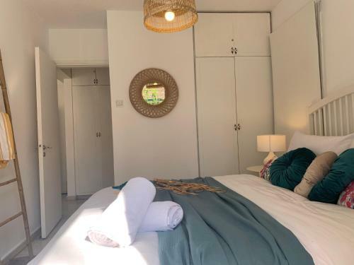 Apartamento Romy's 1-br Apt By The Beach
