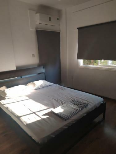 Cozy 2 Bedroom Apartment