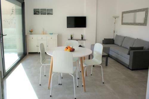 Apartamento Moderno Con Piscina Y Parking Cerca de La Playa