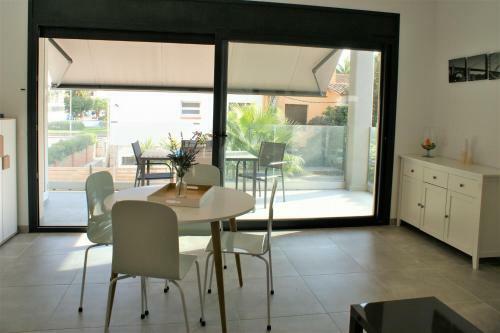 Apartamento Moderno Con Piscina Y Parking Cerca de La Playa