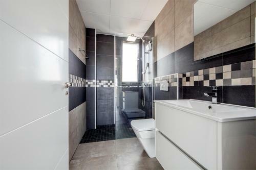 Apartamento Moderno Con Piscina Y Parking Cerca de La Playa