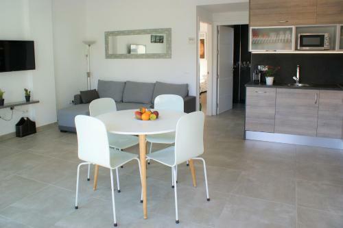 Apartamento Moderno Con Piscina Y Parking Cerca de La Playa