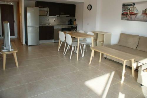 Apartamento En Roses Con Parking Y Piscina (5-7)