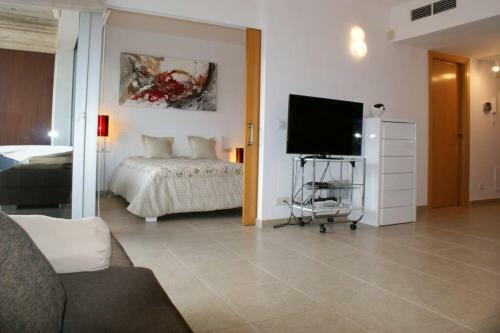 Apartamento Con Piscina Y Parking En Roses (5-3)