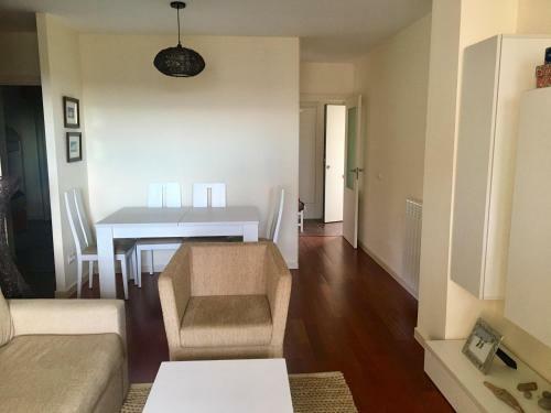 Apartamento Esqu� Y Golf Las Margas