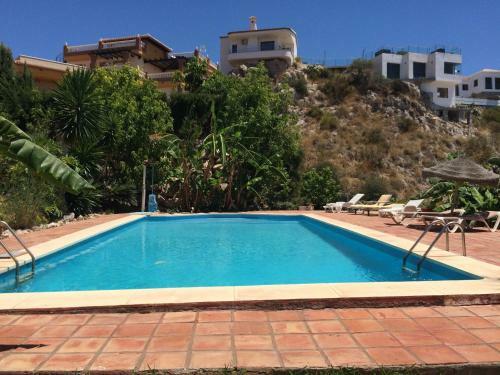 2 Bedrooms House With Shared Pool And Wifi At Salobrena