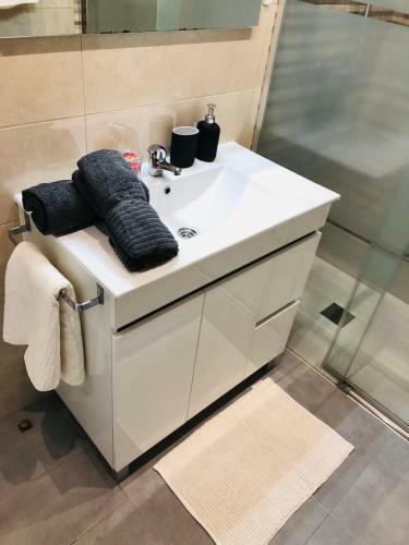 Precioso Apartamento Al Lado de El Corte Ingl�s
