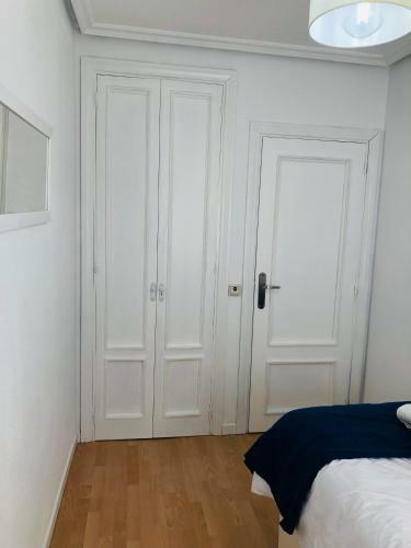 Precioso Apartamento Al Lado de El Corte Ingl�s