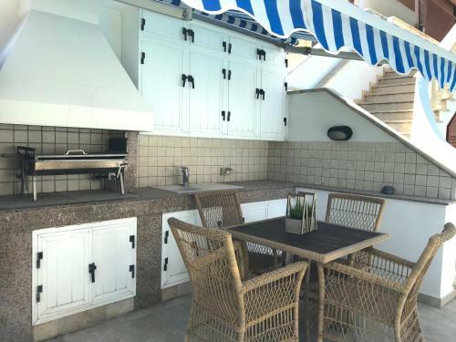 Limassol Villa By The Sea