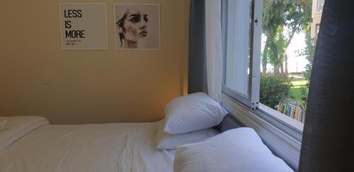 Lea Seafront Luxury Apartment (Breakbooking-cy)