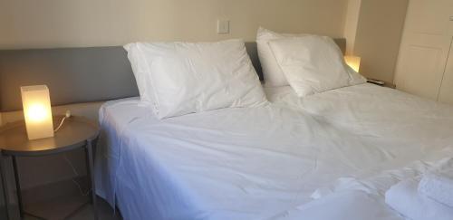 Lea Seafront Luxury Apartment (Breakbooking-cy)