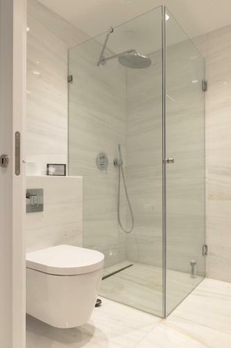 Luxurious Sea Front Three Bedroom Apartment