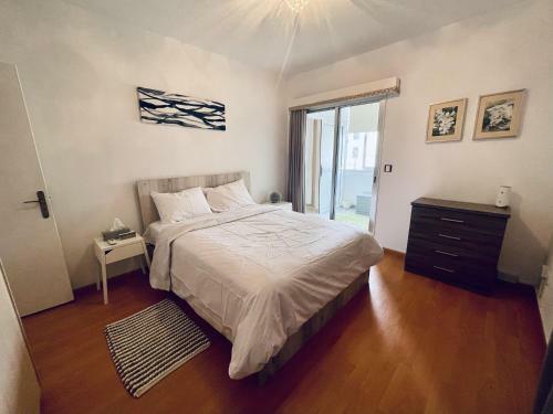 Beautiful 2-bedroom Apartment By The Sea!