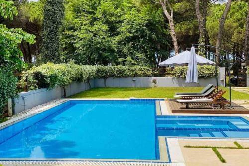 Beachfront Villa With Private Pool By Monika Experiences