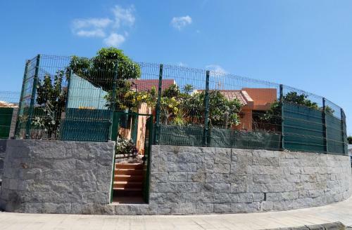 The Corner Garden - Sonnenland
