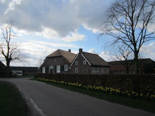 Hotel De Martiene Plats B&B & Appartement