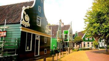 Zaan Inn Hotel
