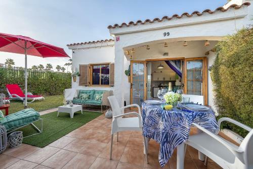 Lovely Villa In Maspalomas Yumbo Center Spain