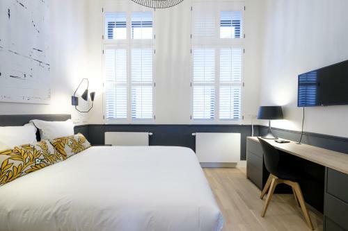 Fabulous Apartments In Ch�telain Area