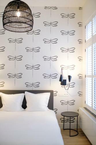 Fabulous Apartments In Ch�telain Area