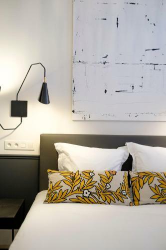 Fabulous Apartments In Ch�telain Area