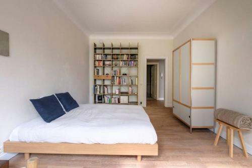 1 Bedroom Apartment Place Sainte-catherine