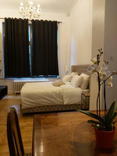 Hostal Brussels 1904