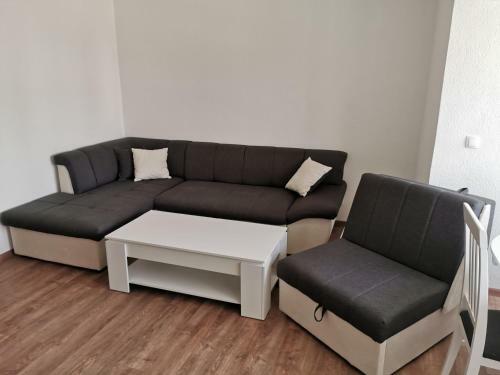 Apartman Mms