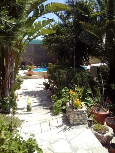 Magic Garden Holiday Home