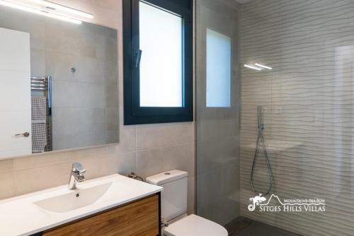Villa Rueda With Heated Pool, Hot Tub And Great Views