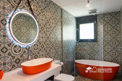 Villa Rueda With Heated Pool, Hot Tub And Great Views