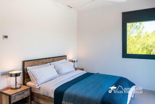 Villa Rueda With Heated Pool, Hot Tub And Great Views
