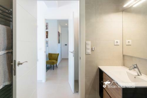 Villa Rueda With Heated Pool, Hot Tub And Great Views