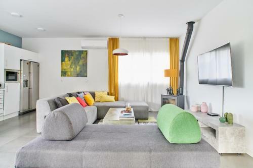 Jewel Home