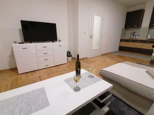 Mm Vera Apartments