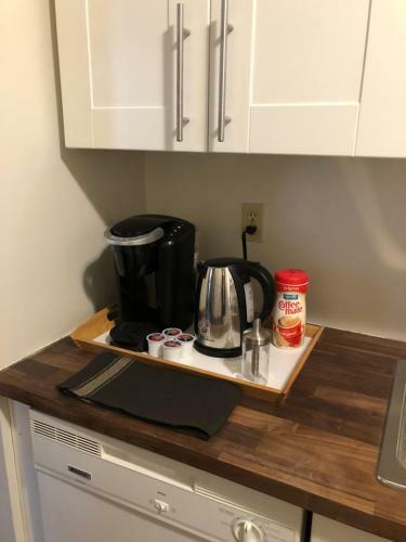 Apartamento Newly Renovated 2 Bed/bath In Downtown Ug Parking