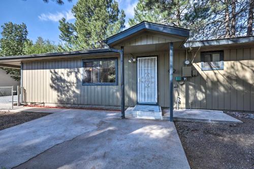 Contemporary Flagstaff Retreat With Ponderosas!