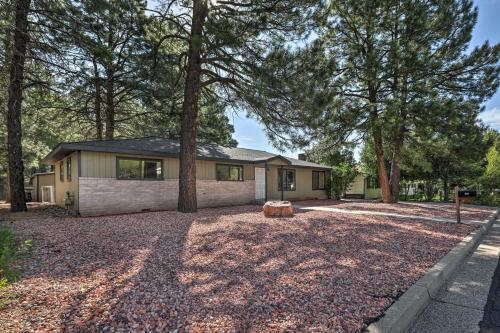 Contemporary Flagstaff Retreat With Ponderosas!