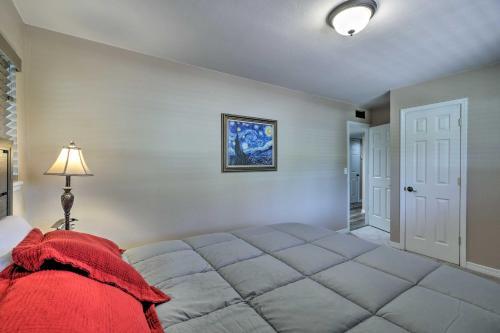 Contemporary Flagstaff Retreat With Ponderosas!