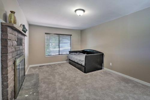 Contemporary Flagstaff Retreat With Ponderosas!