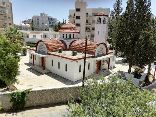 St Nikolas 1bdm Apartment, Free Wi-fi & Parking
